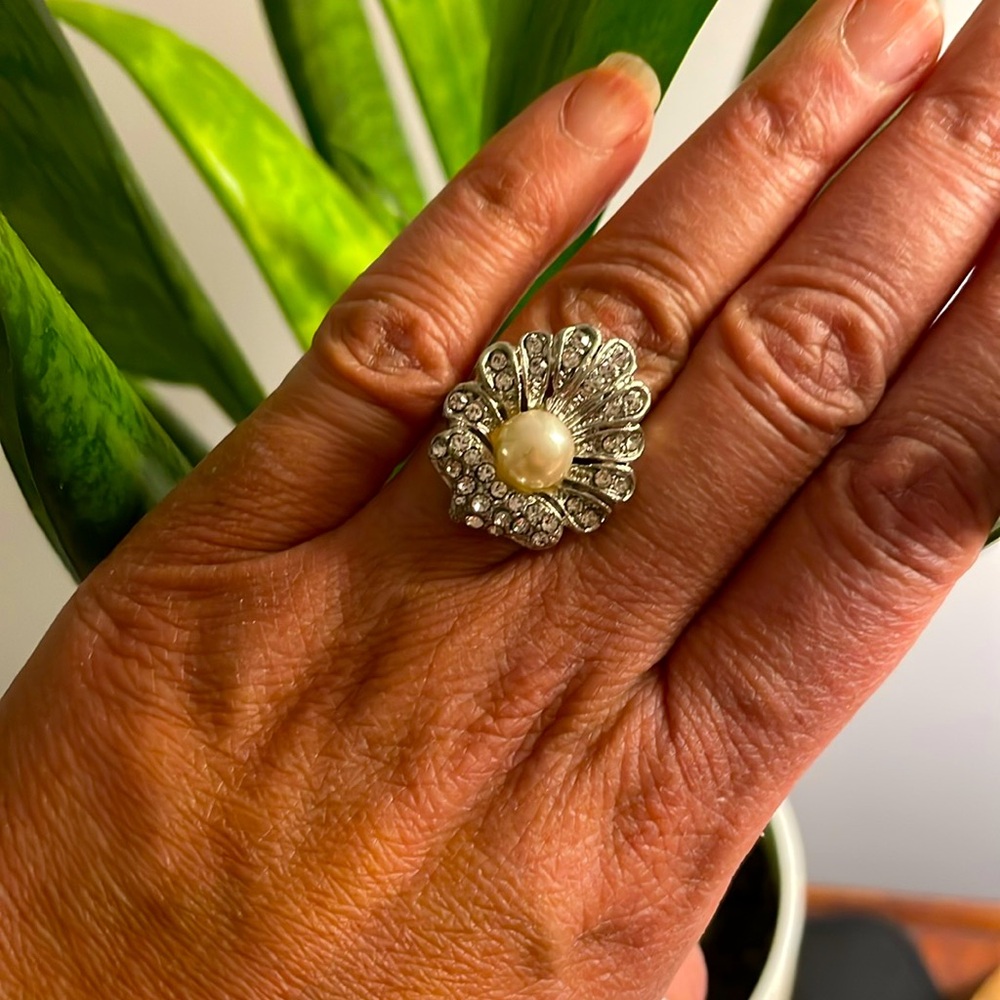 GOLD/SILVER PEARL RINGS - Picture 2 of 7